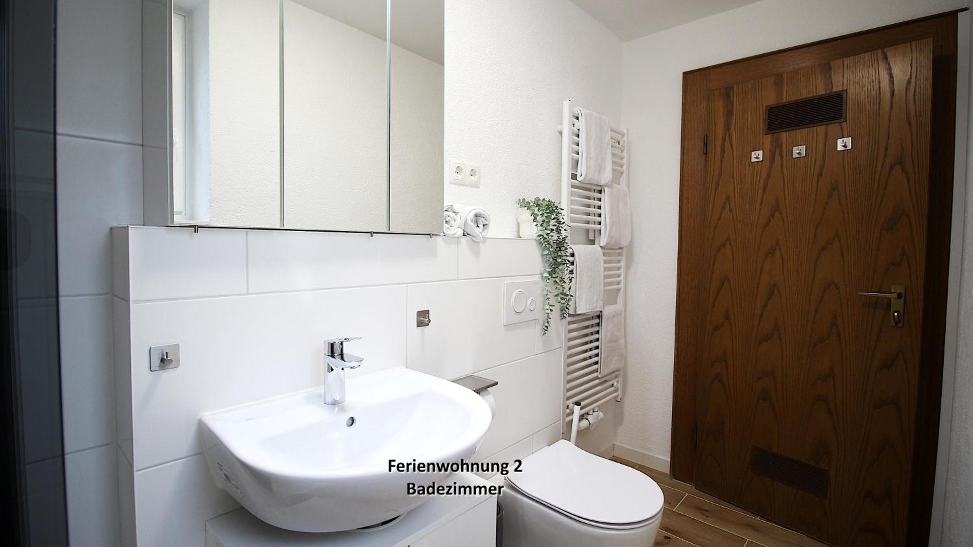 3 Zimmerwohnung In Naehe Uniklinik, Free Parking Apartment *