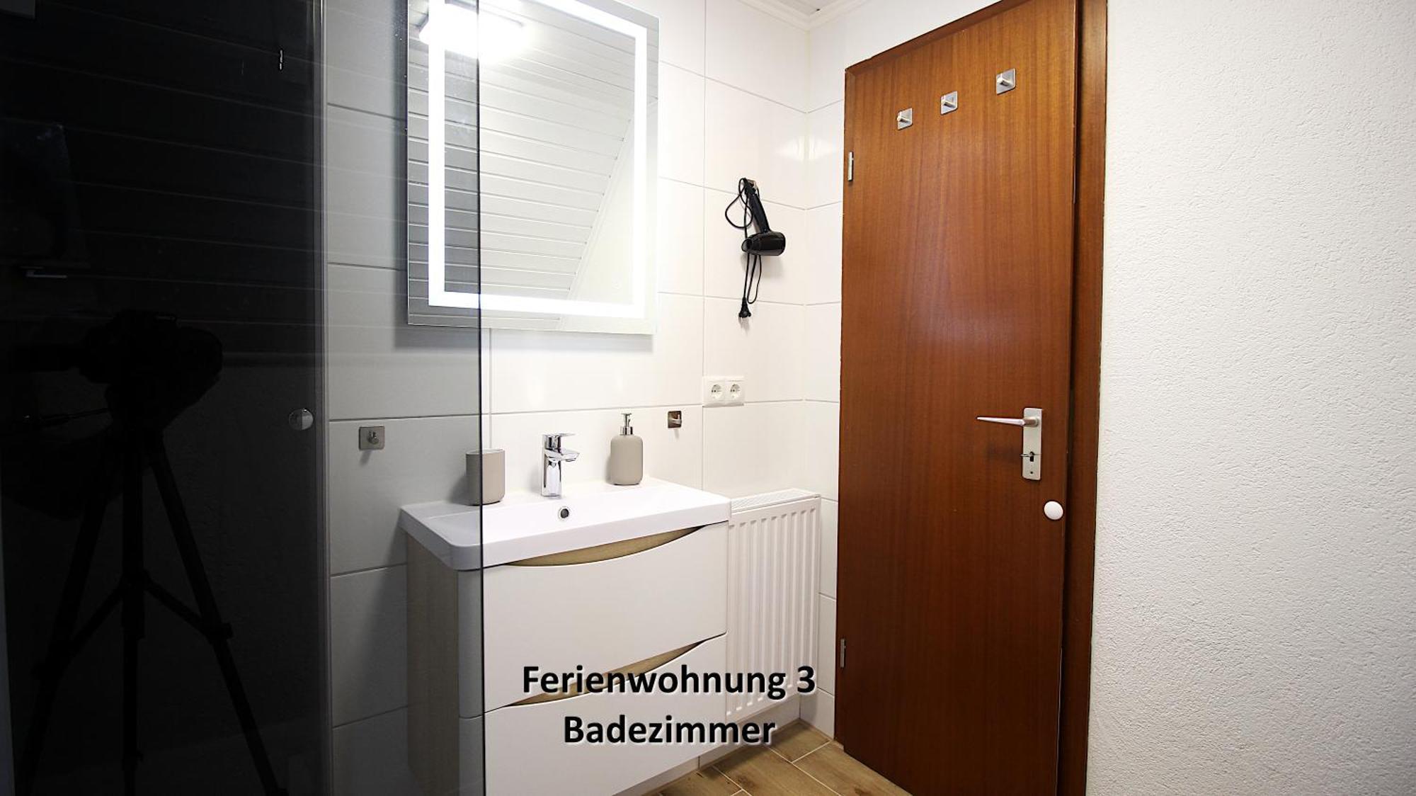 3 Zimmerwohnung In Naehe Uniklinik, Free Parking
