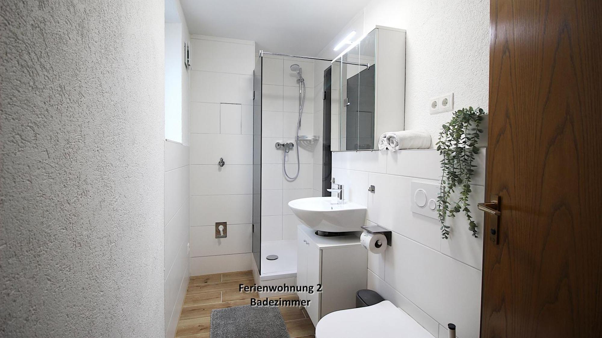 3 Zimmerwohnung In Naehe Uniklinik, Free Parking Wurzburg